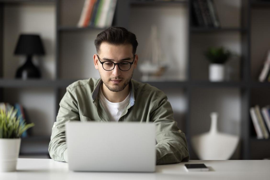 सीखने की प्रक्रिया के दौरान मार्गदर्शन और समर्थन